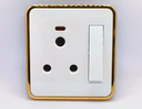 Plastic White Color UK Standard 4Gang Switch Electrical Wall Sockets And Switches
