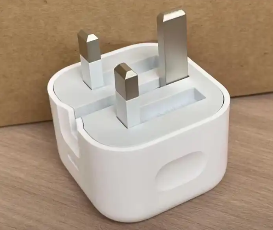 20W UK PD Phone Charger For iPhone 14 Fast Charging Type C Wall Power Charger For iPhone 12 13